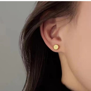 Pendientes de Aro Minimalistas con Incrustaciones de Acero Inoxidable con Baño de Oro PVD de 18K para Mujer, Varios Estilos, Diseño de Moda - Product Image 3