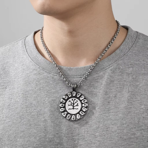 Colgante Vikingo Runas Arbol de la Vida Acero Titanio Collar Hombre Nordico Yggdrasil Amuleto Joyeria Regalo OEM Mayoreo - Product Image 1