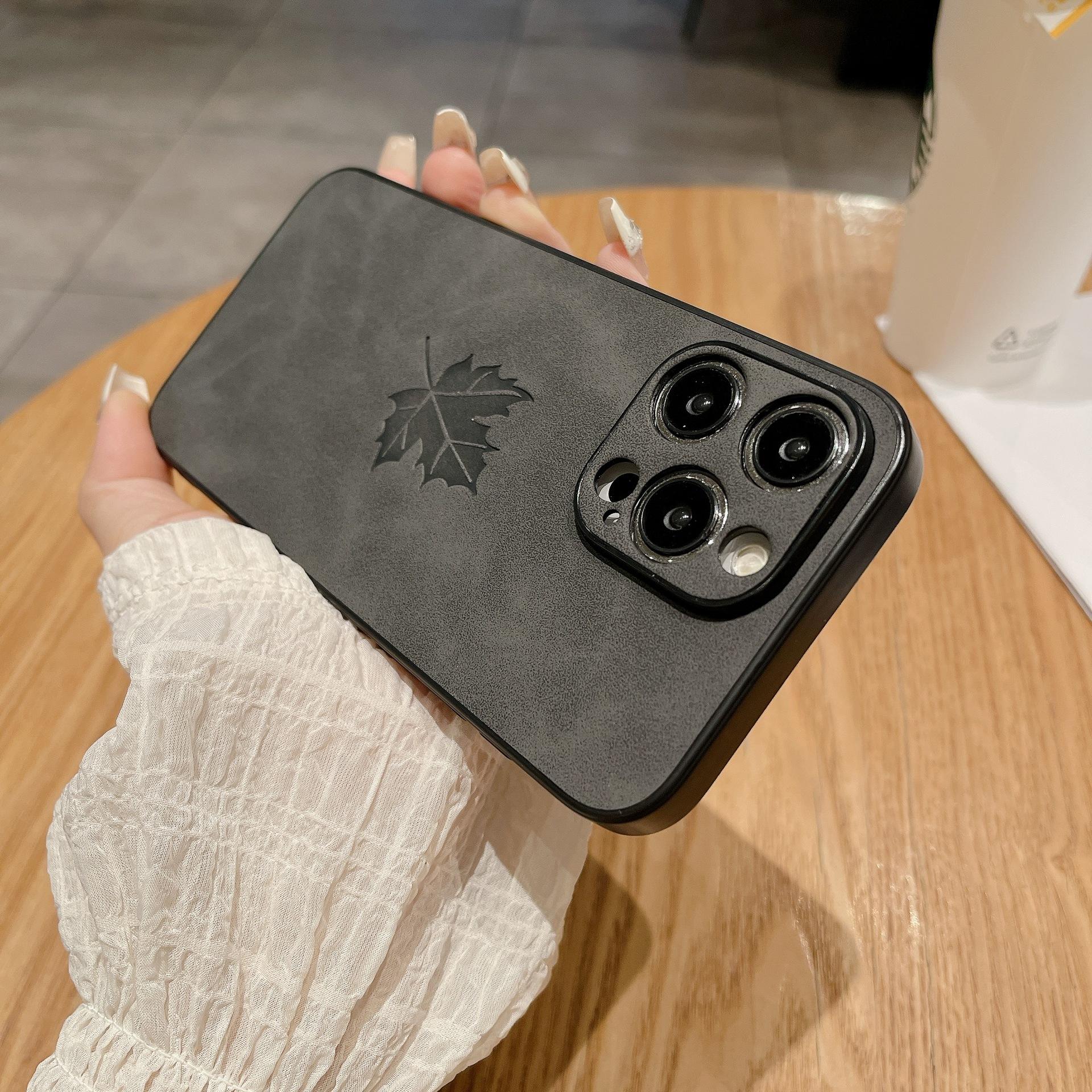 [Noir] peau de mouton feuille d'érable