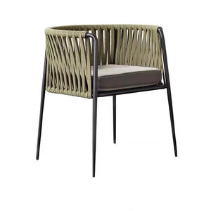 Chaise et <span class=keywords><strong>table</strong></span> basse <span class=keywords><strong>en</strong></span> rotin PE <span class=keywords><strong>de</strong></span> style moderne empilables <span class=keywords><strong>en</strong></span> plastique meubles <span class=keywords><strong>de</strong></span> patio extérieur pour <span class=keywords><strong>jardin</strong></span> salle à manger balcon parc - Product Image 4