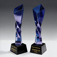 Trophée en cristal transparent K9 en gros, gravure laser 3D personnalisée, récompenses en résine transparente pour activités sportives