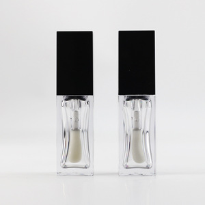 Tubo de Brillo Labial Cuadrado de 10 ml Hecho a Medida, Moldeado por Inyección de PETG Ecológico, Líquido Brillante - Product Image 1