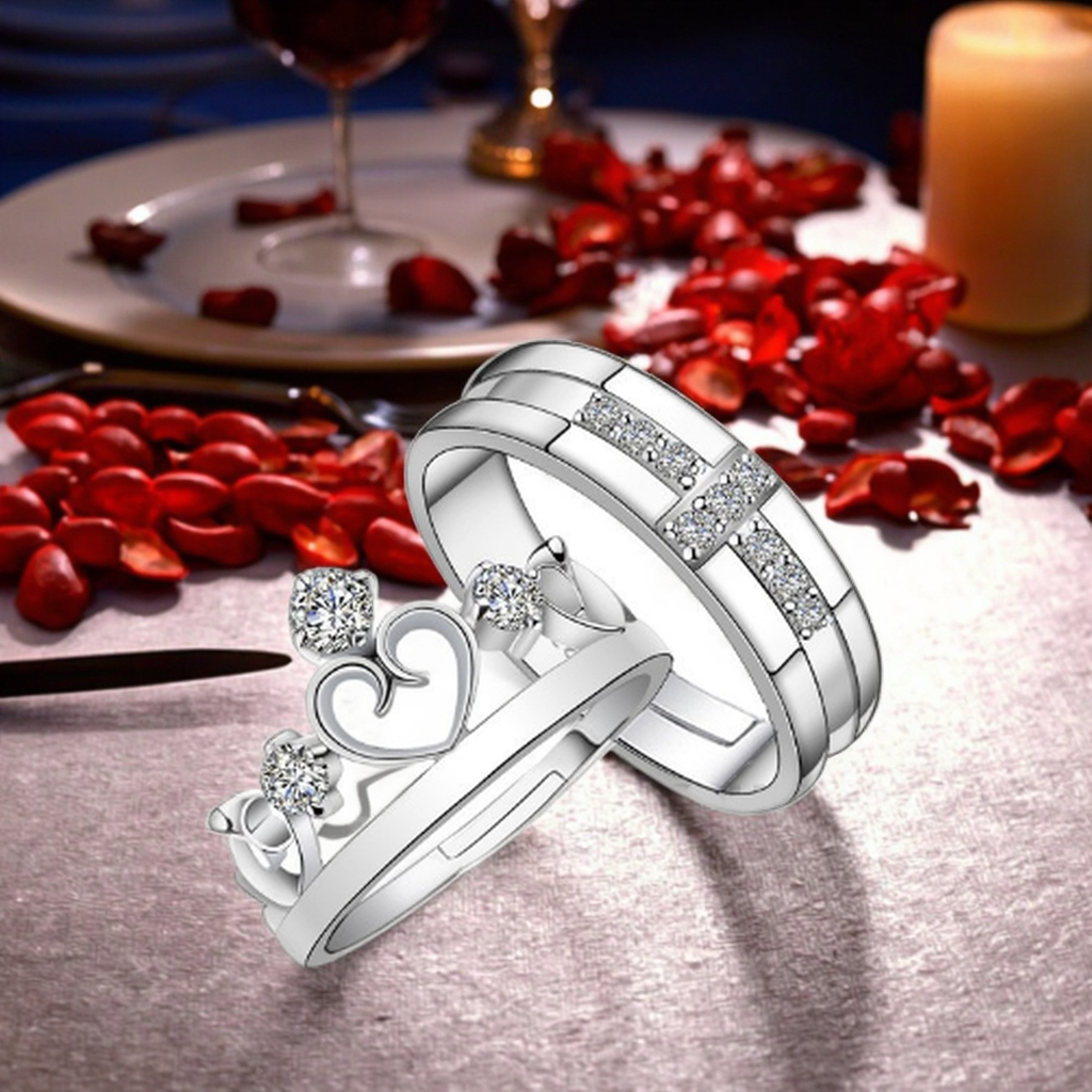 JewelryWe Bague Couple Acier Inoxydable – Set Romantique 3 Pièces : Bague Homme Rainurée Givrée + Bague Femme Zircons Étincelants – Idéal Mariage, Fiançailles Ou Saint-Valentin