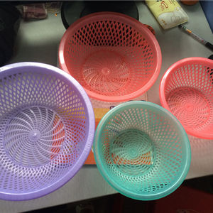 <span class=keywords><strong>Setaccio</strong></span> <span class=keywords><strong>da</strong></span> <span class=keywords><strong>cucina</strong></span> all'ingrosso di alta qualità ampiamente utilizzato per lavare frutta e verdura <span class=keywords><strong>setaccio</strong></span> rotondo in plastica PP per la casa - Product Image 5