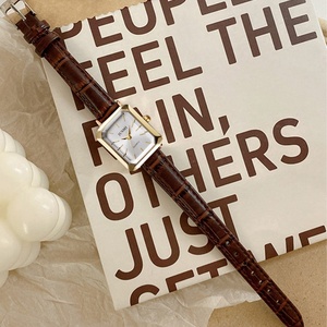 Reloj de pulsera de cuarzo de lujo para mujer, estilo artístico, forma cuadrada pequeña, elegante, diseño Simple, correa de cuero, reloj para mujer - Product Image 2