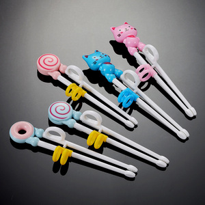 <span class=keywords><strong>Palillos</strong></span> <span class=keywords><strong>de</strong></span> entrenamiento para niños y adultos, <span class=keywords><strong>palillos</strong></span> <span class=keywords><strong>de</strong></span> práctica para principiantes, ayudante <span class=keywords><strong>de</strong></span> <span class=keywords><strong>aprendizaje</strong></span> reutilizable <span class=keywords><strong>de</strong></span> acero inoxidable - Product Image 2