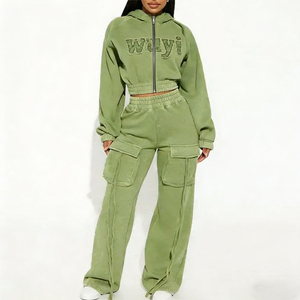 Conjunto de Sudadera con Capucha y Pantalones Acampanados OEM Personalizado con Lavado Ácido para Mujer, Conjunto de Chándal de Manga Larga, Chaqueta con Cremallera, Conjunto de Dos Piezas para Descansar - Product Image 1