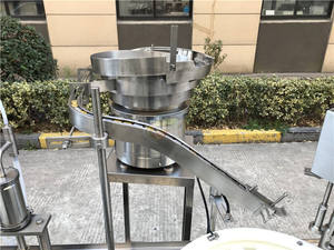 Ligne de remplissage et de bouchage automatique de petite taille pour la vodka, le whisky, l'alcool, le vin, machine de remplissage - Product Image 3
