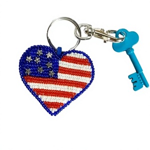 Heart Shape American Flag Beaded <b>Keychain</b> Stainless Steel <b>Carabiner</b> Durable Classic Style Woven Design National Day Accessory - Product Image 1