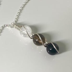 Nueva piedra <span class=keywords><strong>de</strong></span> cristal natural curativa, piedra <span class=keywords><strong>de</strong></span> 3 cuentas, collar <span class=keywords><strong>de</strong></span> bobinado con cable <span class=keywords><strong>de</strong></span> plata, colgante simple <span class=keywords><strong>de</strong></span> clavícula femenina, joyería para la suerte - Product Image 4