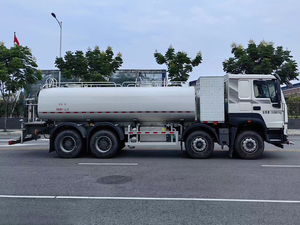 Camion pulvérisateur d'eau électrique pur, véhicule sanitaire à énergie nouvelle et zéro émission pour le nettoyage municipal - Product Image 3