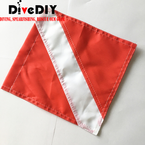 Bandera de Buceo Roja/Blanca con Cuerda Reforzada de Acero Inoxidable, Bandera de Seguridad de Buceo de Nailon/PVC en Varios Tamaños - Product Image 2