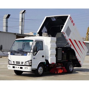 Camión barredor de calles Isuzu 600p de 120HP, camión eficiente para la recolección de basura y lavado de carreteras, para el mantenimiento de vías limpias - Product Image 1