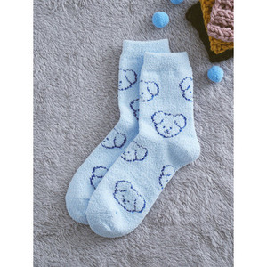 Kikiya Chaussettes de couchage confortables et mignonnes Blue Sox Taille unique Longueur d'équipage Chaussettes de couchage brodées à imprimé animalier en bambou doux pour la saison printanière - Product Image 1