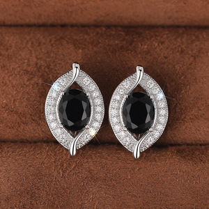 Orecchini a Perno con Foglie Micro-Pavé per Donne, Stile Foresta, Design Unico, per Uso Quotidiano, Moda - Product Image 1