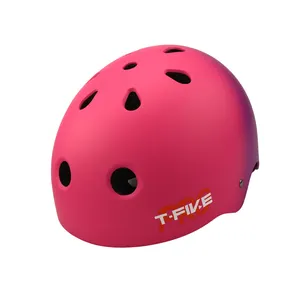 Casco de patineta de bicicleta de hoja de rodillo profesional OEM cascos deportivos de patineta de protección de patinaje sobre ruedas para niños personalizados