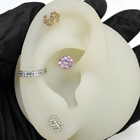 Boucles d'oreilles clous en titane hypoallergénique, finition polie miroir, motif Dollar gravé avec centre en CZ, 16G, à filetage interne, pour hélix
