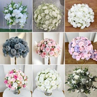 Pièce maîtresse de table boule florale dorée fleurs artificielles de sol pour la conception d'événement d'anniversaire d'hôtel de mariage