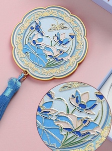 Quà lưu niệm tinh tế và quà tặng nhỏ Trung Quốc phong cách Kim Loại tua Túi xách tay gương du lịch trang điểm công cụ làm đẹp Hộp quà tặng - Product Image 5