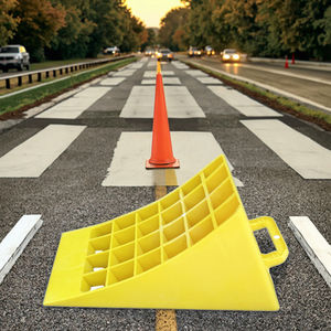 Cales <span class=keywords><strong>de</strong></span> <span class=keywords><strong>roue</strong></span> en caoutchouc <span class=keywords><strong>de</strong></span> haute qualité pour camions, camping-cars et remorques <span class=keywords><strong>de</strong></span> voyage - Product Image 5