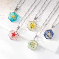Collier Pendentif Étoile de Mer en Résine Thème Océan en Acier Inoxydable pour Femme, Bijou Charmant Style Plage, Cadeau pour Amoureux et Couples
