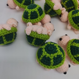 Handmade Crocheted <b>Turtle</b> Ornament Green Polyester Mini Size with Card-Valentine's Day Gift for Home Decor - Product Image 5