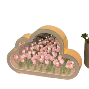 Nuage créatif Veilleuse USB Anniversaire Printemps Tulipanes Lampe LED Résine Fleurs Artificielles Art Déco Vase Mural Salon - Product Image 1