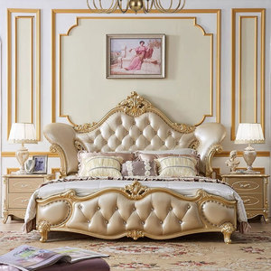 <span class=keywords><strong>Letto</strong></span> <span class=keywords><strong>Matrimoniale</strong></span> di Lusso Europeo con Testiera Alta in Legno Massello di Quercia, Dettagli in Pelle <span class=keywords><strong>Oro</strong></span> Champagne, Intagli e Ricami, per Camera da <span class=keywords><strong>Letto</strong></span> Principale o Nuziale - Product Image 3