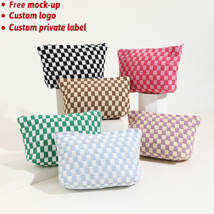 Nouvelle Trousse de Maquillage à Carreaux Mignonne pour <span class=keywords><strong>Femme</strong></span> 2026, Sac de Toilette Portable à Fermeture Éclair Grande Capacité à Carreaux - Product Image 1