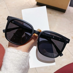 New sunglasses women's high-end polarized sunglasses anti-ultraviolet large <b>frame</b> face small driving TR sunglasses big <b>name</b> - Product Image 4