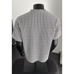 T-shirt estiva da uomo casual, a maniche corte, con scollo a V, fantasia a spina di pesce, in poliestere, antipiega, vestibilità ampia, best-seller per il commercio estero - Product Image 4