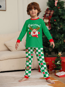 Conjunto de Pijamas de Natal Personalizados com Estampa de Rena Verde de Manga Longa para Família - Product Image 4