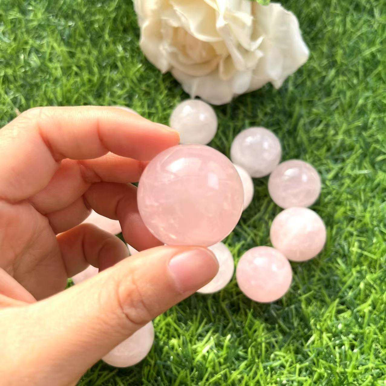 ทรงกลมคริสตัลโรสควอตซ์