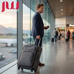 Tissu recyclé mélangé 400D de qualité supérieure, enduit de PU mat ciré, imperméable, pour bagages de créateurs et sacs à dos de mode - Product Image 3