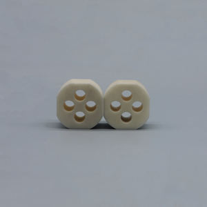 Kunden spezifischer <span class=keywords><strong>4</strong></span>-Loch-Block | 99% verschleiß feste Aluminiumoxid-Keramik-und Siliziumnitrid-Teile | Biege-und Schneid verarbeitung dienstleistungen - Product Image 3