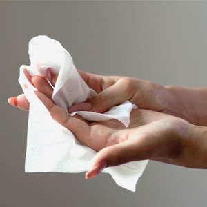 Lenços Umedecidos Resistentes a Rasgos em <span class=keywords><strong>Mini</strong></span> Estojo Chaveiro Personalizado para Limpeza das Mãos - Product Image 4