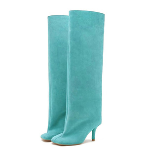 Bottines hautes en daim pour femmes à talons fins et bas, couleur unie, bout carré, personnalisables - Product Image 6