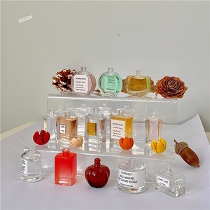 Nueva Llegada, Venta al por Mayor de Fábrica de Mini Perfumes de Lujo para Hombre y Mujer con Fragancia Amaderada, 5ml, 7ml, 7.5ml, 10ml - Product Image 5