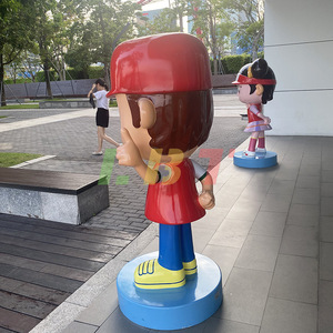 Escultura de Niño de Fibra de Vidrio Libit, Figura de Voluntario para Exteriores, Personalizable y Duradera - Product Image 2