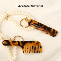 En gros Mini peigne à cheveux imprimé léopard et écaille de tortue, porte-clés et breloque de sac portable pour femmes