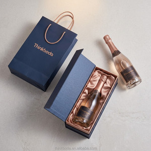 Scatola regalo per vino a forma di libro, blu notte, di lusso, con chiusura magnetica e rivestimento interno in oro rosa radiante, per regali di anniversario <span class=keywords><strong>VIP</strong></span> di élite. - Product Image 4