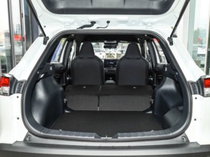 Toyota <span class=keywords><strong>RAV4</strong></span> 2.0 <span class=keywords><strong>Hybride</strong></span> à quatre <span class=keywords><strong>roues</strong></span> <span class=keywords><strong>motrices</strong></span> 2026 - Product Image 6