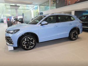Nuova Auto di Alta Qualità in Offerta: Vo <span class=keywords><strong>Lks</strong></span> Wa Gen Ti Guan L SUV 5 Porte 5 Posti, Motore a Benzina 1.5T, Trazione a 2 Ruote, Pneumatici R18 Disponibili - Product Image 3
