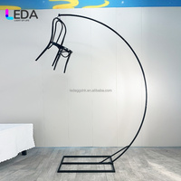 LEDA Nouvelle Arrivée Lustre de Mariage Professionnel en Métal Robuste et Moderne avec Support au Sol et Arche Semi-Circulaire en Cristal