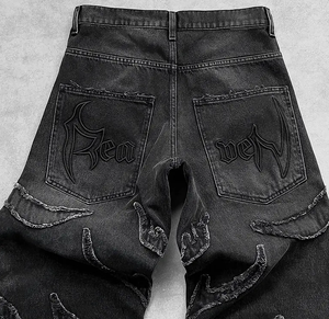 بنطلون جينز رجالي بتصميم عصري مزين بالرقع وقابل للتخصيص، مصنوع من القطن بنسبة 100%، بقصة فضفاضة ولون باهت ملائم لأزياء الشارع - Product Image 3