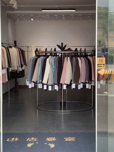 Étagères rondes en acier inoxydable pour l'affichage en magasin de vêtements, pour les diffusions en direct pour enfants, style Art Déco, montage facile - Product Image 2