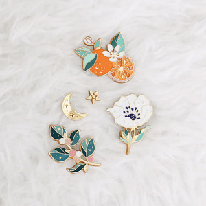 Ventas al por mayor de flores personalizadas solapa esmalte Hijab alfileres magnéticos broche de boda mujer para rosas - Product Image 6