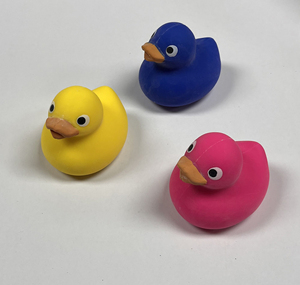 Juguete de Peluche de Pato Amarillo de Navidad con Logotipo Personalizado, Juguete Antiestrés de Goma EVA Unisex para Niños de 5 a 7 y de 8 a 13 Años - Product Image 6