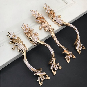 High Popularity Zinc Alloy European Style Left Symmetric Gold Plus <strong>White</strong> Oil Door Handel Copper Handles Gold Cabinet Hardware - Product Image 3