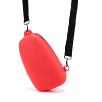 CHINFAI Sac bandoulière femme personnalisé avec logo en silicone imprimé, sangle jacquard OEM et poche zippée discrète